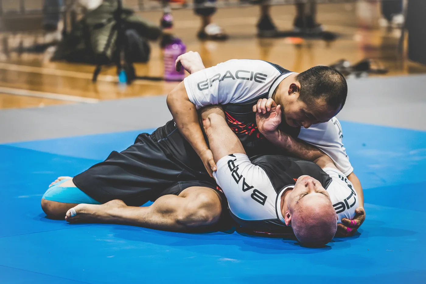 An adult Jiu-Jitsu session at Gracie Barra Bakersfield